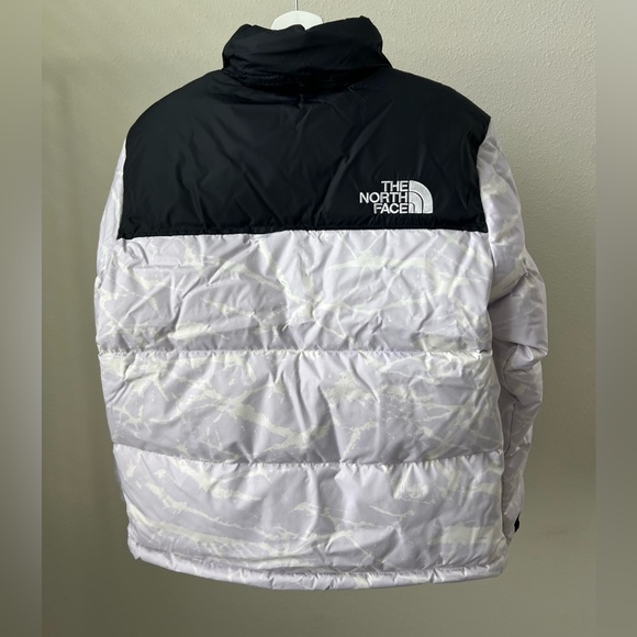 The North Face Women's 1996 Retro Nuptse 700 fill goose down Jacket - Picture 5 of 11